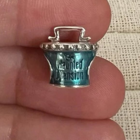 Disney Parks Pandora Charm - Haunted Mansion - Hatbox Ghost - Picture 8 of 9